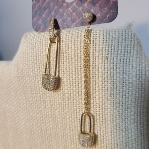 NWOT, sparkly gold earrings for pierced ears